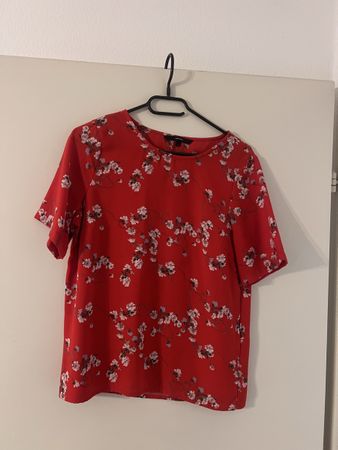 Vero Moda Sommerbluse, Gr. S, rot mit Blumenmuster, Top!