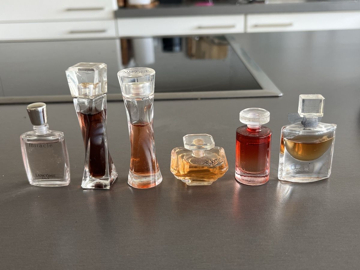 Lancôme Profumi & Eau de Toilette: Lot de miniatures de parfums de collection – Nuovo (secondo la descrizione) da Grand-Lancy venduto da min_5mct