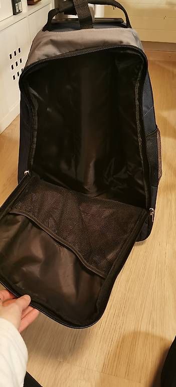 Reisekoffer: Rolltasche – Gebraucht aus Amlikon- Bissegg von Simhunk 1
