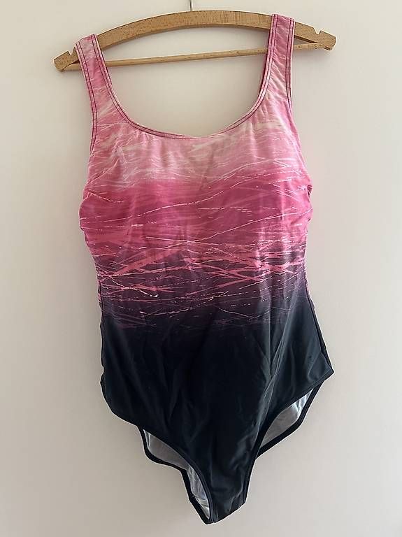 Costumi da bagno & Bikini: Badekleid Gr. 42 Cup D – Usato da Kehrsatz venduto da AlfonsoS