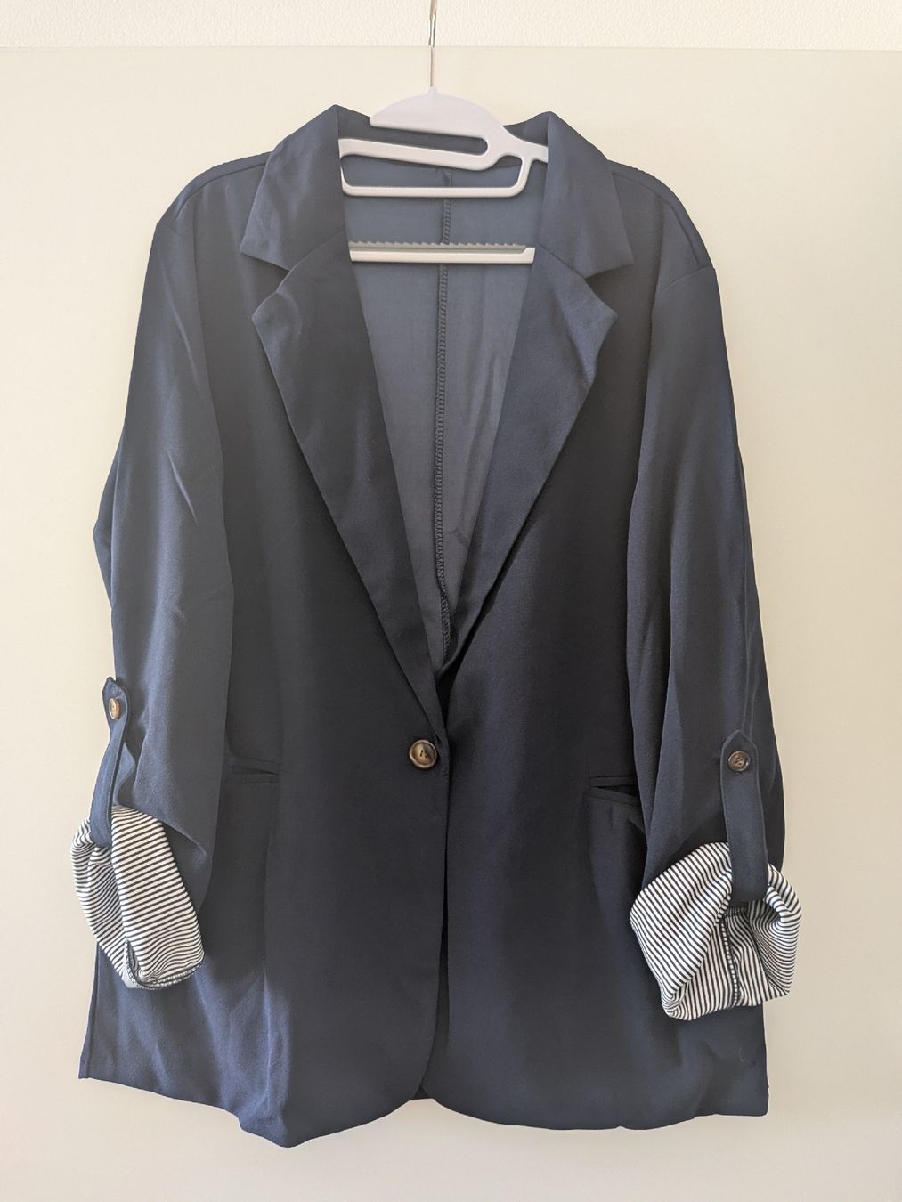 Giacche: Blazer bleu marine élégant, taille 50-52 – Usato da Sion venduto da gui_pk7g