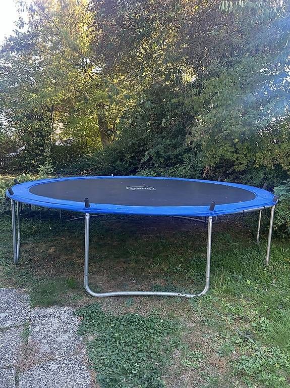 Trampolines: Grosse Trampolin 4m – D'occasion à Allschwil par Siljo1