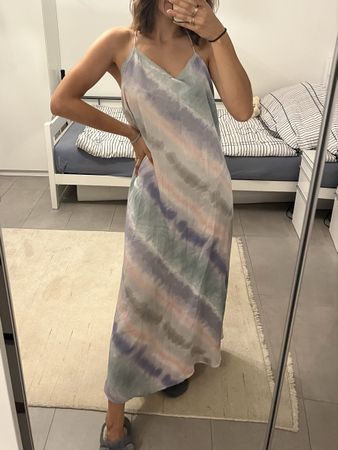 Robe d'été satinée Taille M  
