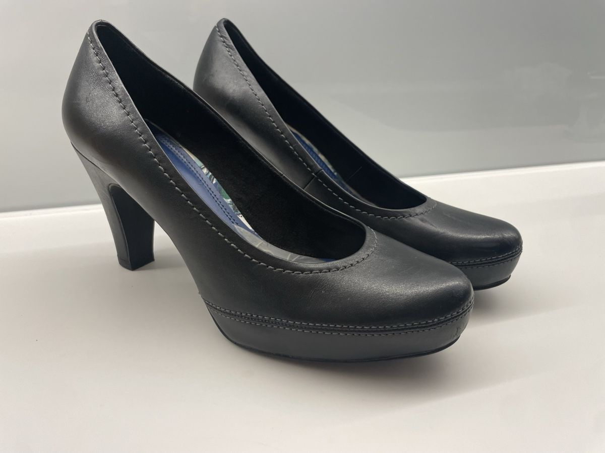 Damenschuhe: Pumps – Gebraucht aus Feldbrunnen von moremi01
