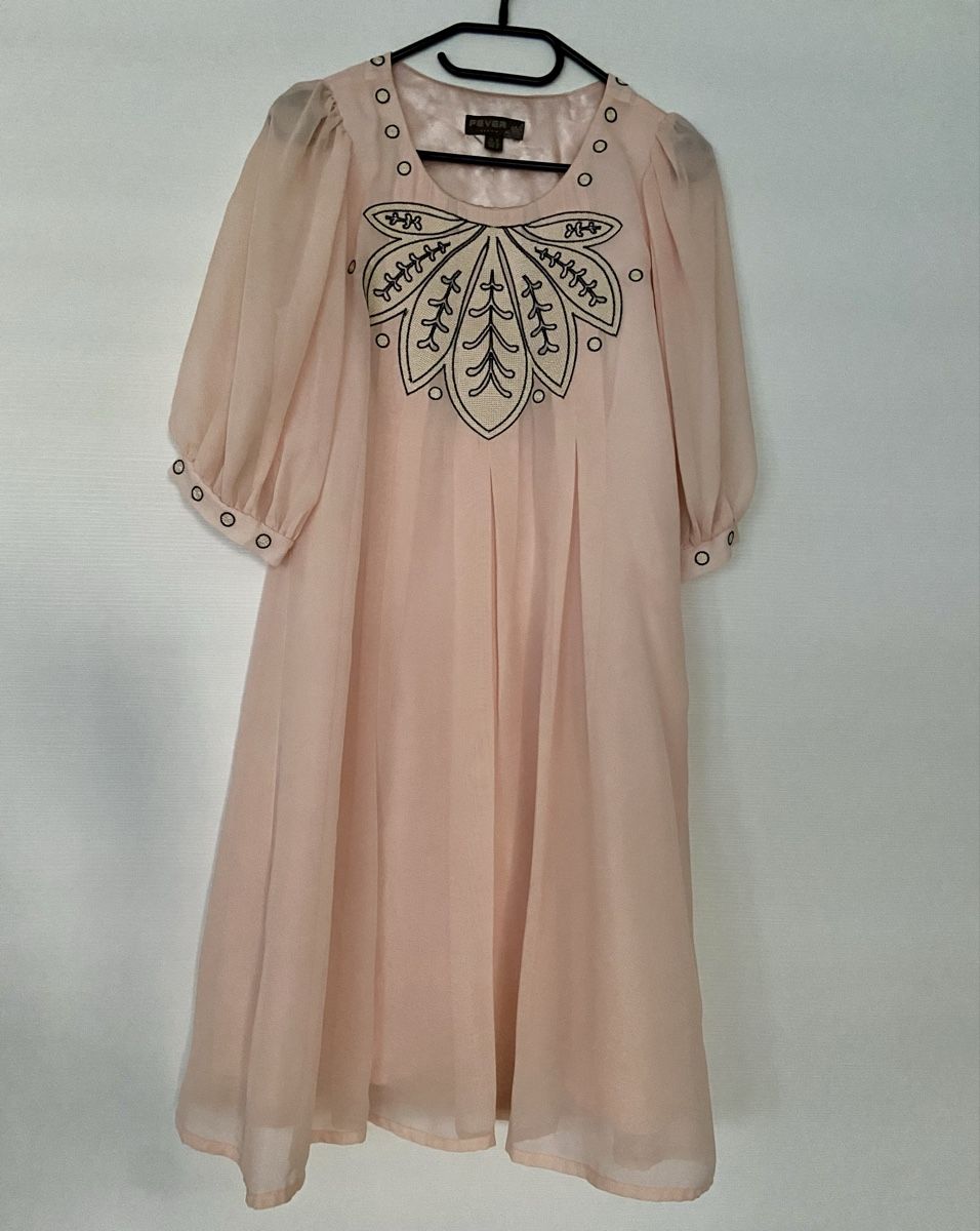 Vestiti: Fever Sommerkleid Gr S – Usato da Horgen venduto da smlecnik78
