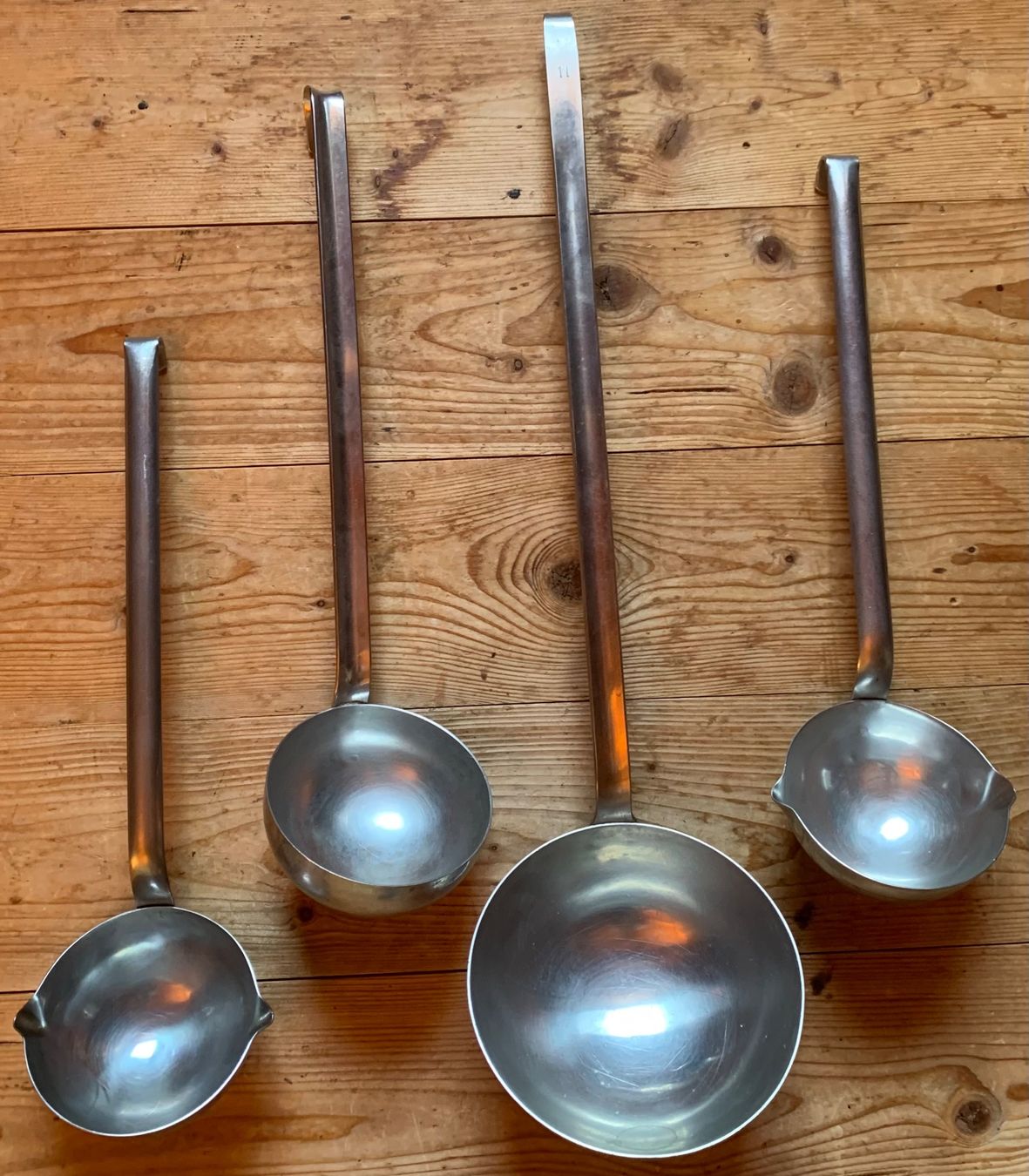 Cucchiai: 4 Schöpfkellen aus Festung der CH Armee – Usato da Goldingen venduto da Bergler012
