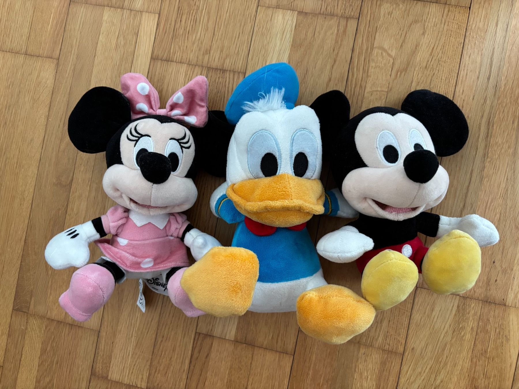 Disney Giocattoli: Plüschtiere Donald Duck, Mickey Mouse, Minnie Mouse – Usato da Meilen venduto da Gschobe51 1