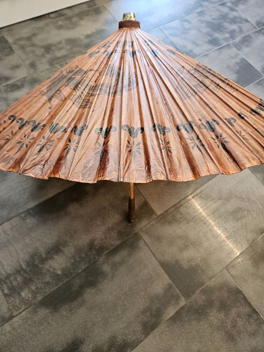 Ombrelloni: Asiatischer Sonnenschirm aus Papier – Usato da Ormalingen venduto da nomolnoi 3