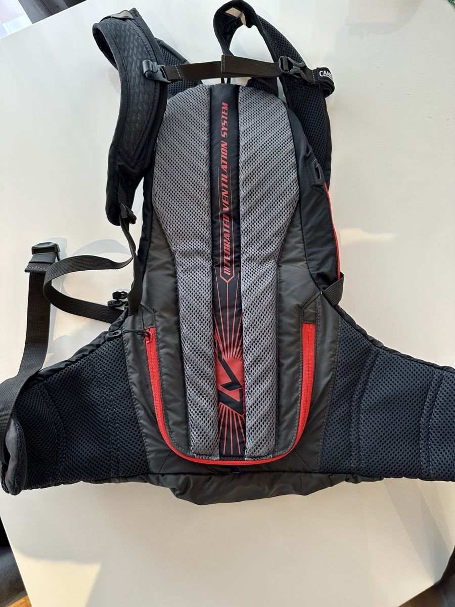 Camelbak Zaini: Camelbak Charge 10LR – Usato da Buchrain venduto da SATG 2