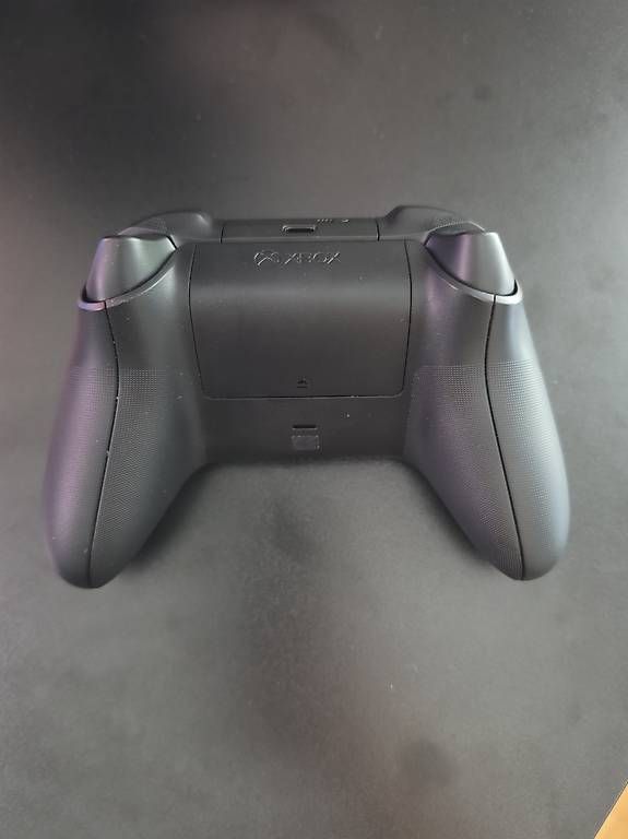 Controller: Xbox Wireless Controller inkl. Akku-Pack & Ladekabel – Gebraucht aus Tagelswangen von Tonyarmada 1