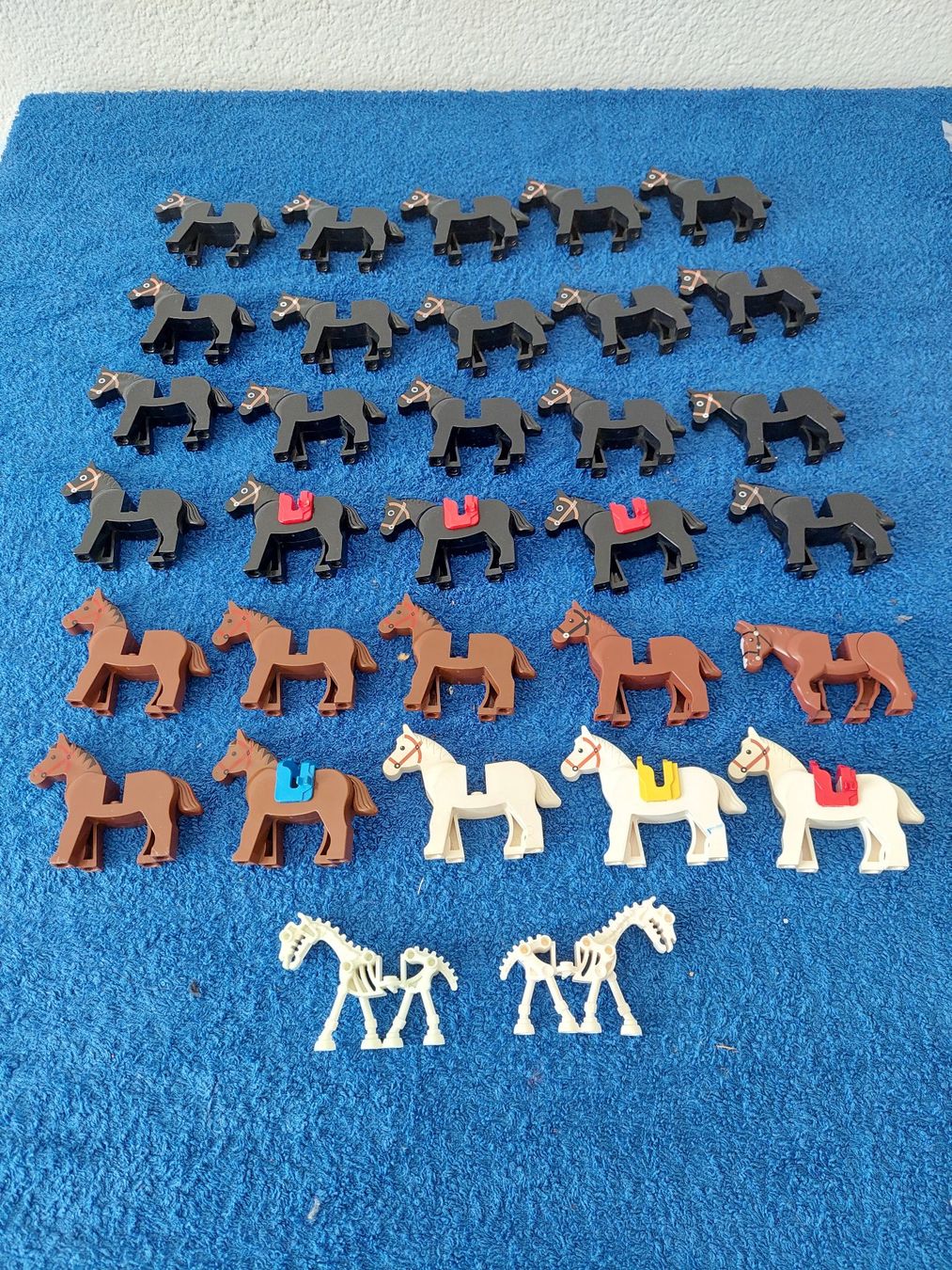Lego Baukästen: Lego 42x Pferde – Gebraucht aus Altenrhein von schalumpfi