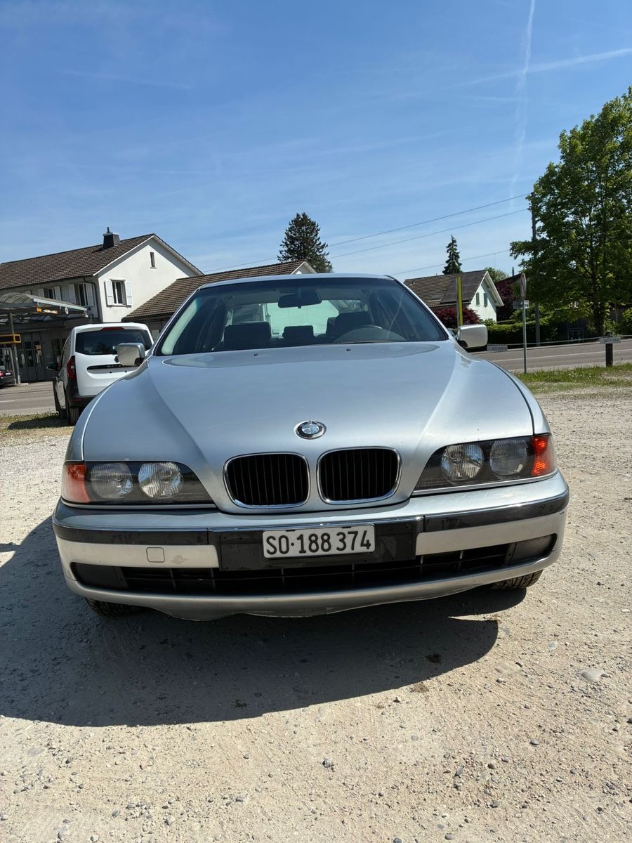 BMW Automobili: BMW 520i Automat – Usato da Zuchwil venduto da clio_v_g 1