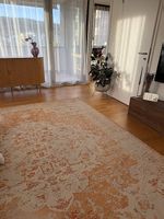 Stilvoller Teppich in Beige- und Orangetönen  250 × 300cm