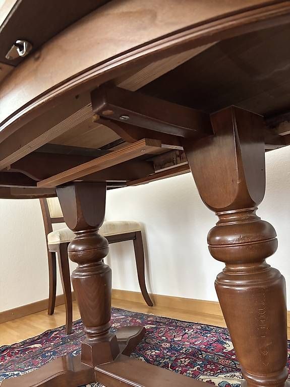 Tische: Nussbaum Tisch - Ausziehbar – Gebraucht aus Thalwil von Lev38 2