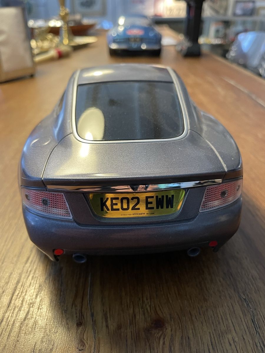 Nikko Modellismo RC: Aston Martin RC von Nikko – Nuovo (secondo la descrizione) da Laupen BE venduto da Perigoso 2