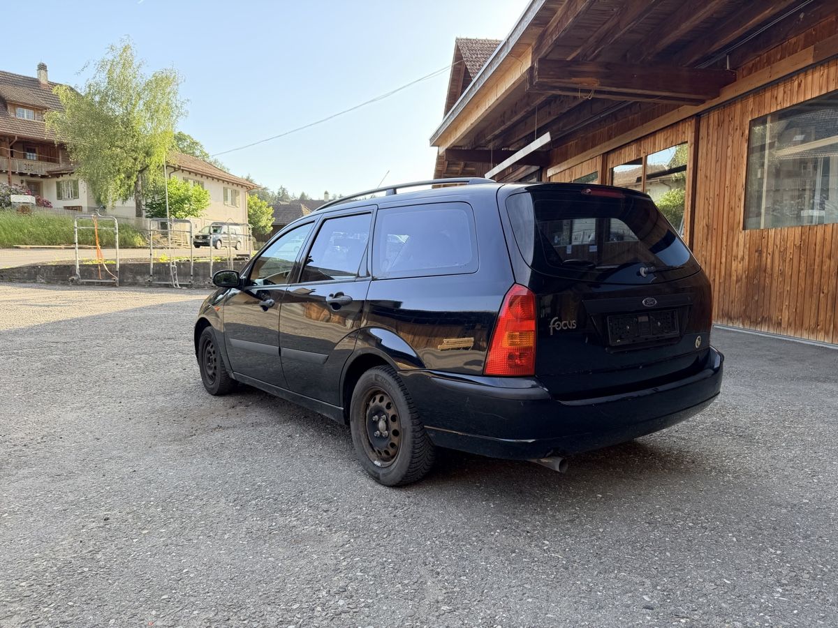 Ford Automobili: Ford Focus 2.0 Benzin 165000 km – Usato da Bern venduto da Kamjan 2