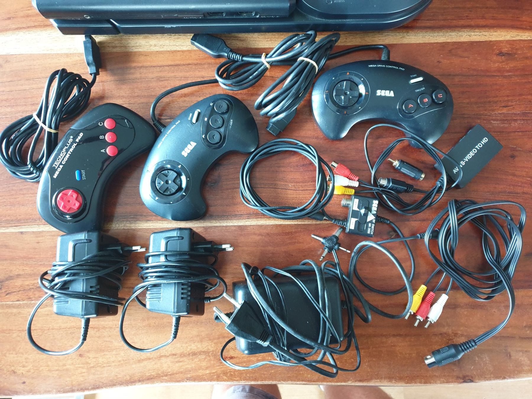 Sega Console: Sega Mega Drive + Sega Mega CD inkl 8 Games – Usato da Rain venduto da chesz 5
