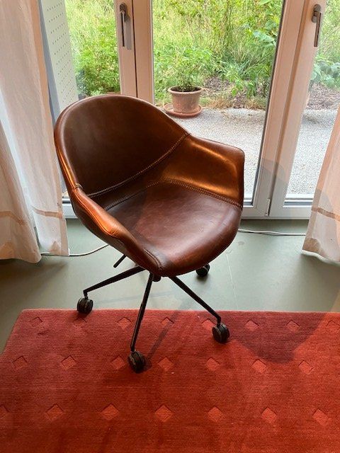 Pfister Sessel: Eleganter Schreibtischsessel – Gebraucht aus Bern von tulipan57