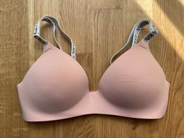 Victoria’s Secret Lightly Lined Wireless Bra 70C NEW