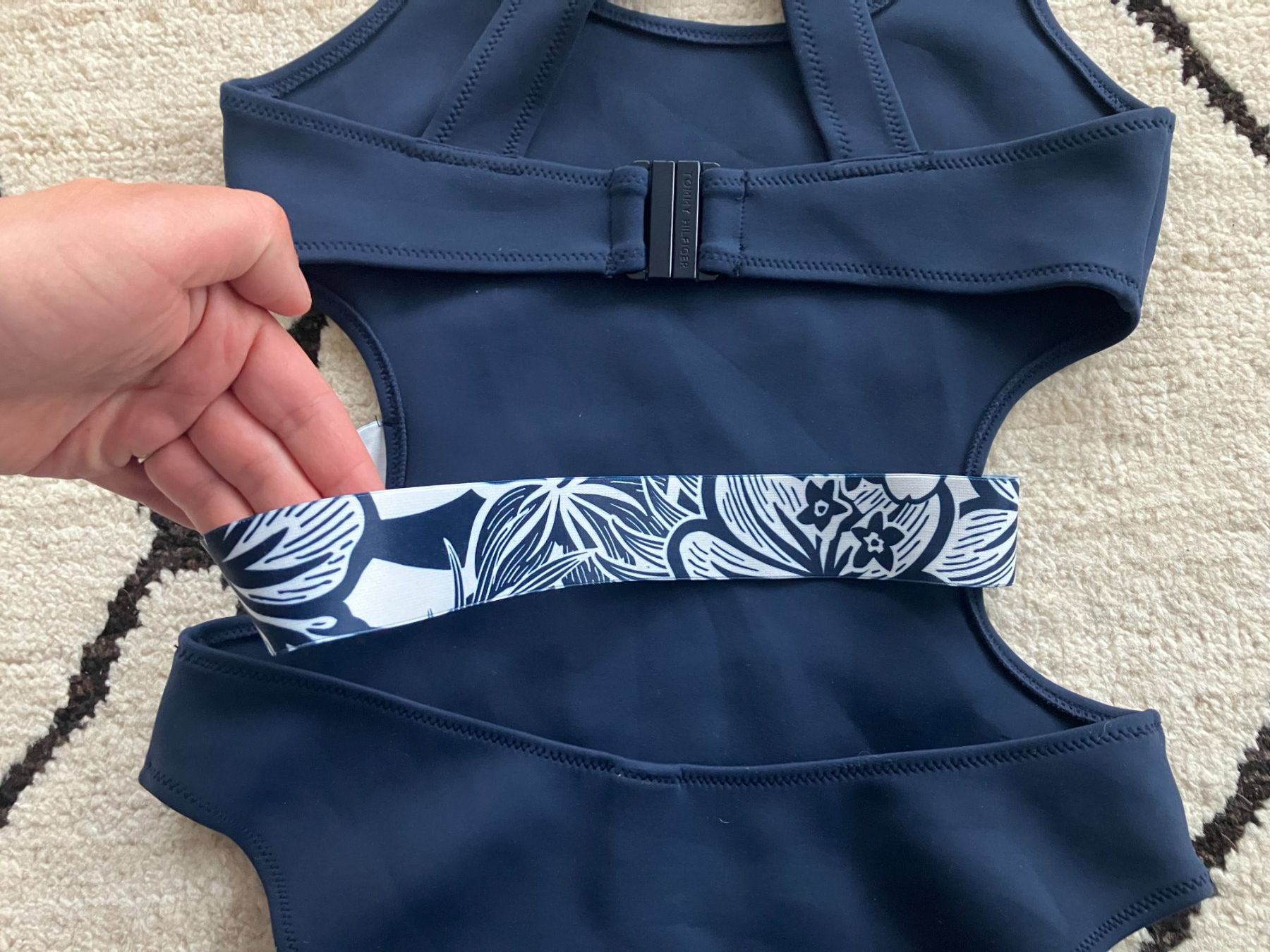 Tommy Hilfiger Costumi da bagno & Bikini: Badeanzug Tommy Hilfiger dunkelblau, S – Usato da Baden venduto da jcm_9dkf 6