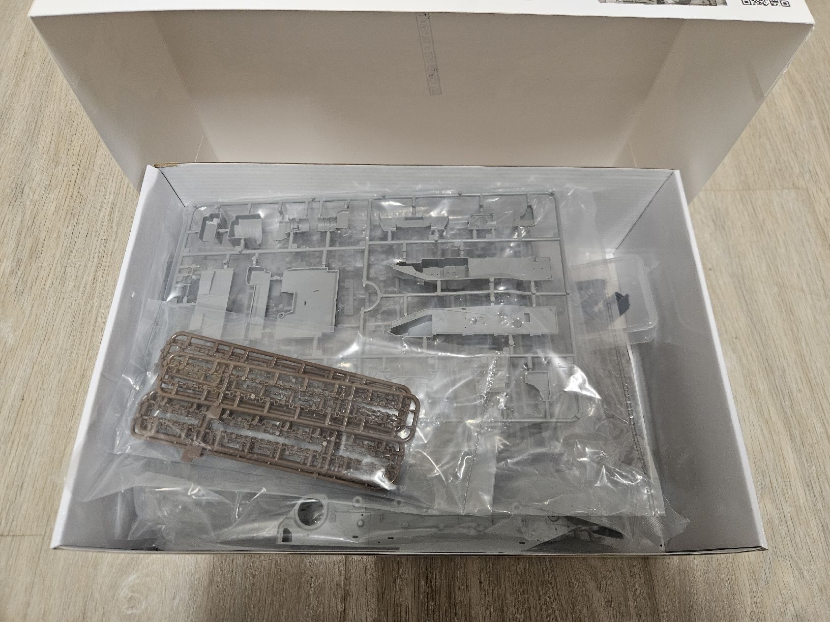 Modellbausätze & Standmodelle: Modellbausatz Amusing Hobby T-80U 1:35 neu – Neu (gemäss Beschreibung) aus Dübendorf von Eisenstahl97 1