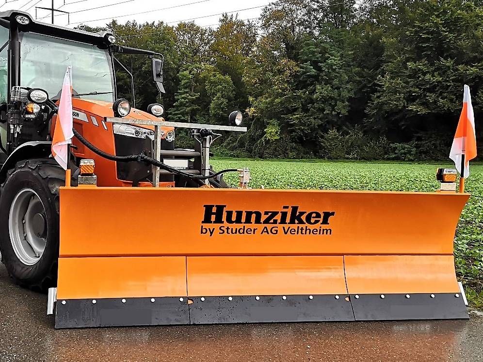 Sgombero neve: Schneepflug Hunziker – Usato da Thalheim AG venduto da juergstuder01