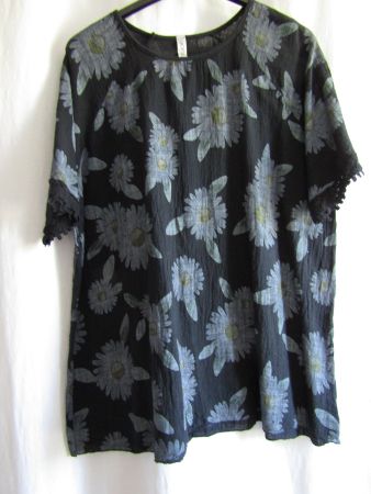 Gr. 44/52, Tunika Schwarz/Grafit Margeriten-Druck, LesFreres