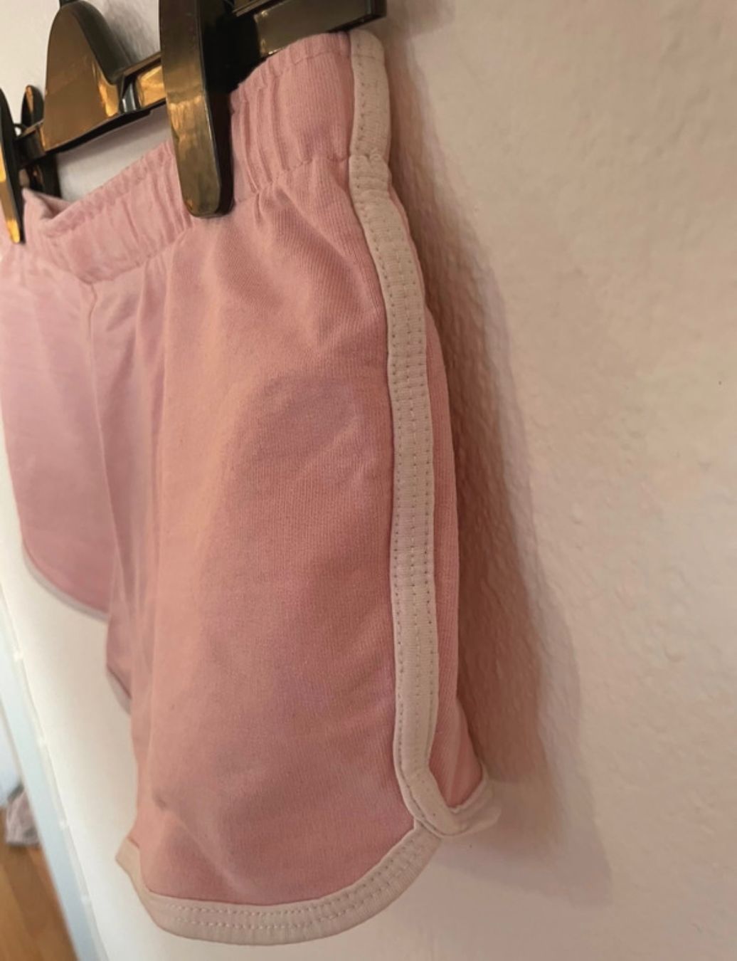 Pantaloni: Pinke Shorts - S – Usato da St Gallen venduto da Giidi 4