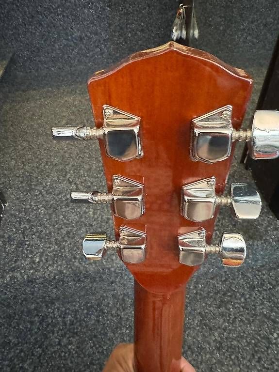 Instruments de musique: Fender DG4 Acoustic Dreadnought Almost Vintage! – D'occasion à Morges par GvnMusic 4