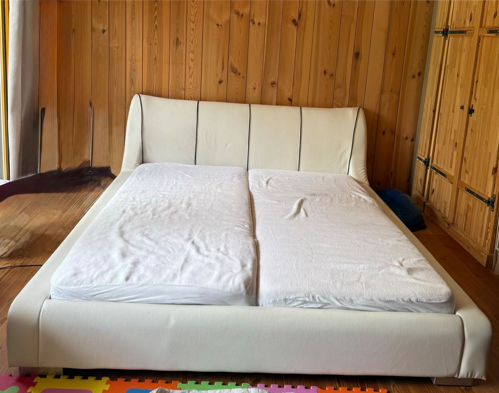 Beliani Lits: Lederbett – D'occasion à Reitnau par Schilibili