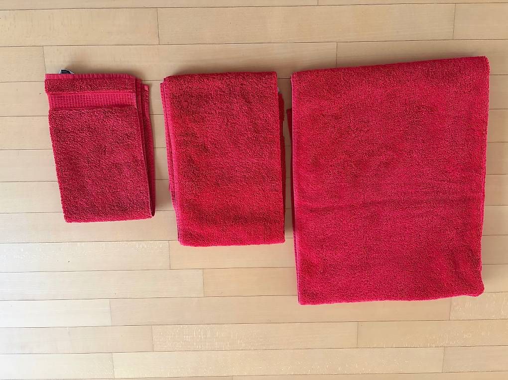 Teli da bagno: Set aus 3 hochwertigen Handtüchern – Usato da Riehen venduto da babba1958 2