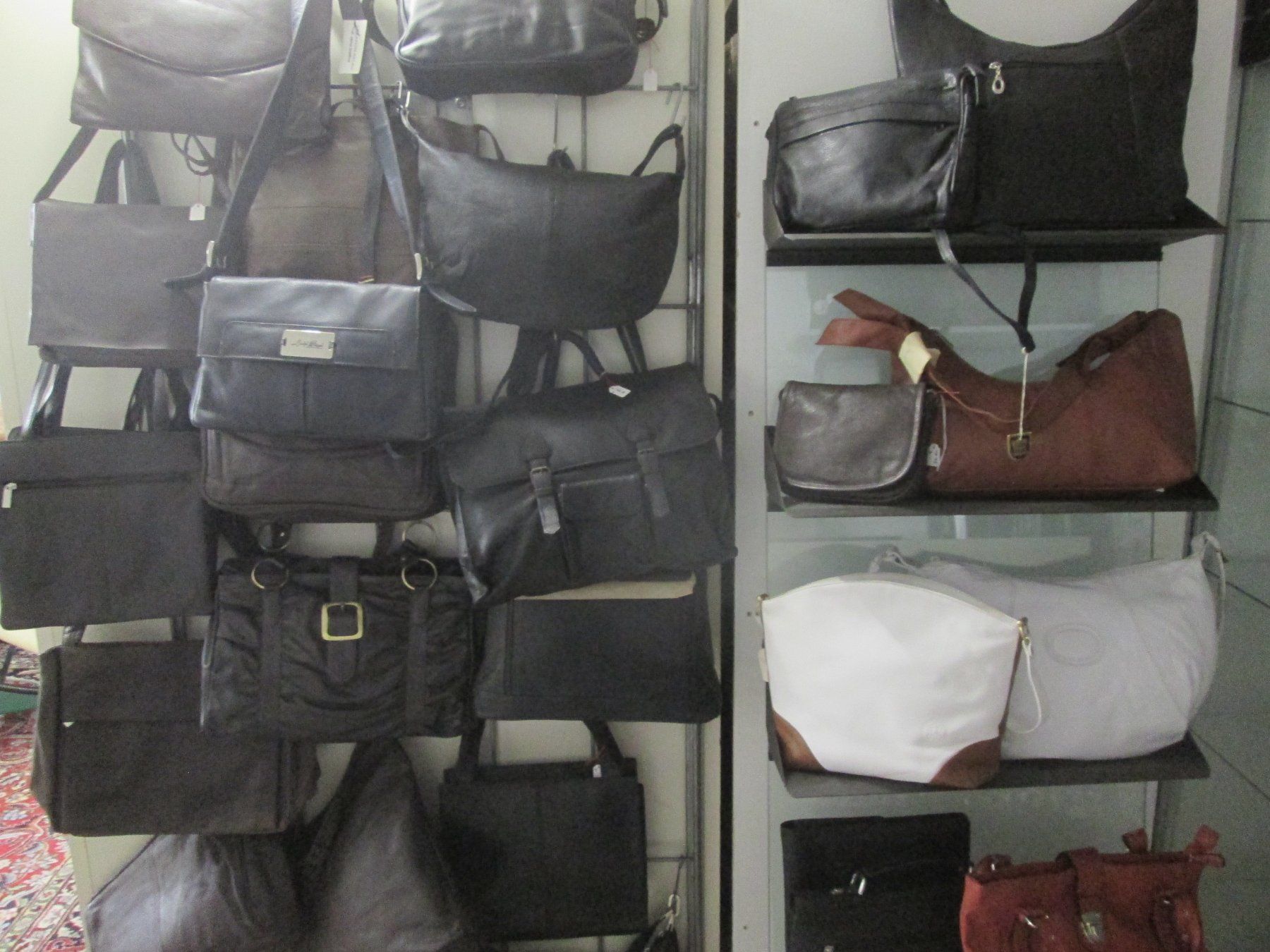 Taschen für Damen: schöne Ledertasche, schweizer Fabrikant, NEU & OVP – Neu (gemäss Beschreibung) aus Rapperswil SG von designandmore 8