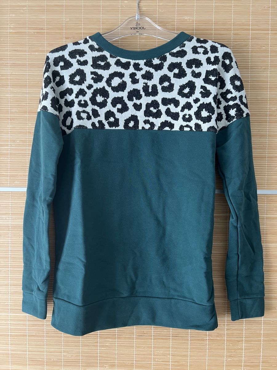 Maglioni & Felpe: Pullover mit Leoprint, Grösse M, Top Zustand – Nuovo (secondo la descrizione) da Zuchwil venduto da lastresort