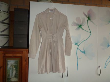 *** hübsches Kleid zum schnüren / Stradivarius / Neuwertig