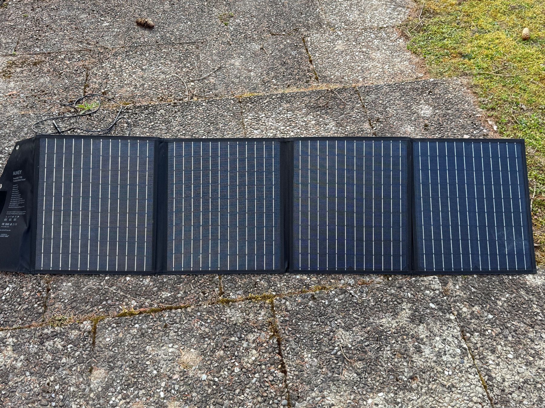Panneaux solaires: Faltbares Solarpanel (Aukey PowerHelio Y100) – Neuf (Voir description) à Riehen par mau_5mq9