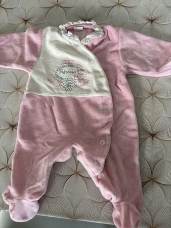 Combinaison bébé rose 1 mois 