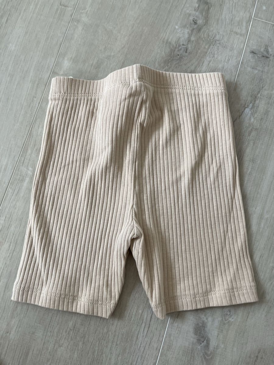 H&M Lotti & Set di vestiti: 3 Shorts H&M 74 Baumwolle  – Usato da Schlieren venduto da Keluwei 8