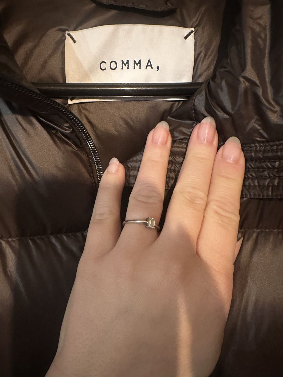 Comma Cappotti: Comma Daunenmantel Gr.38 – Nuovo (secondo la descrizione) da Zürich venduto da millaiana 6