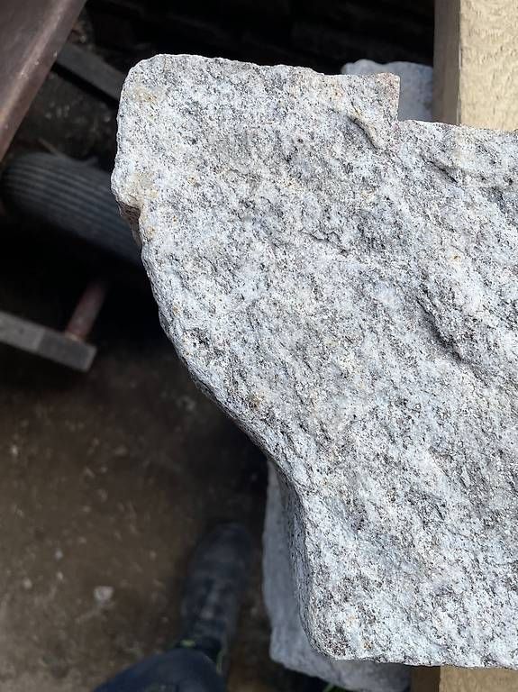 Scaffali: Mensole in granito – Usato da Losone venduto da inf_zhb8 3