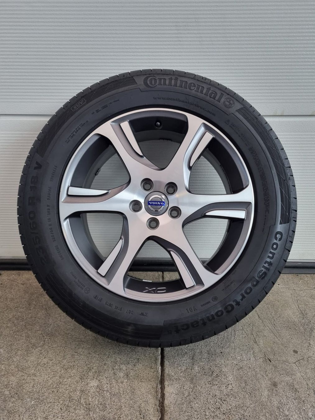 Volvo Pneus & Kompletträder: Volvo XC60 altes Modell Winterräder – Gebraucht aus Kirchdorf AG von Cartastic_AG 4