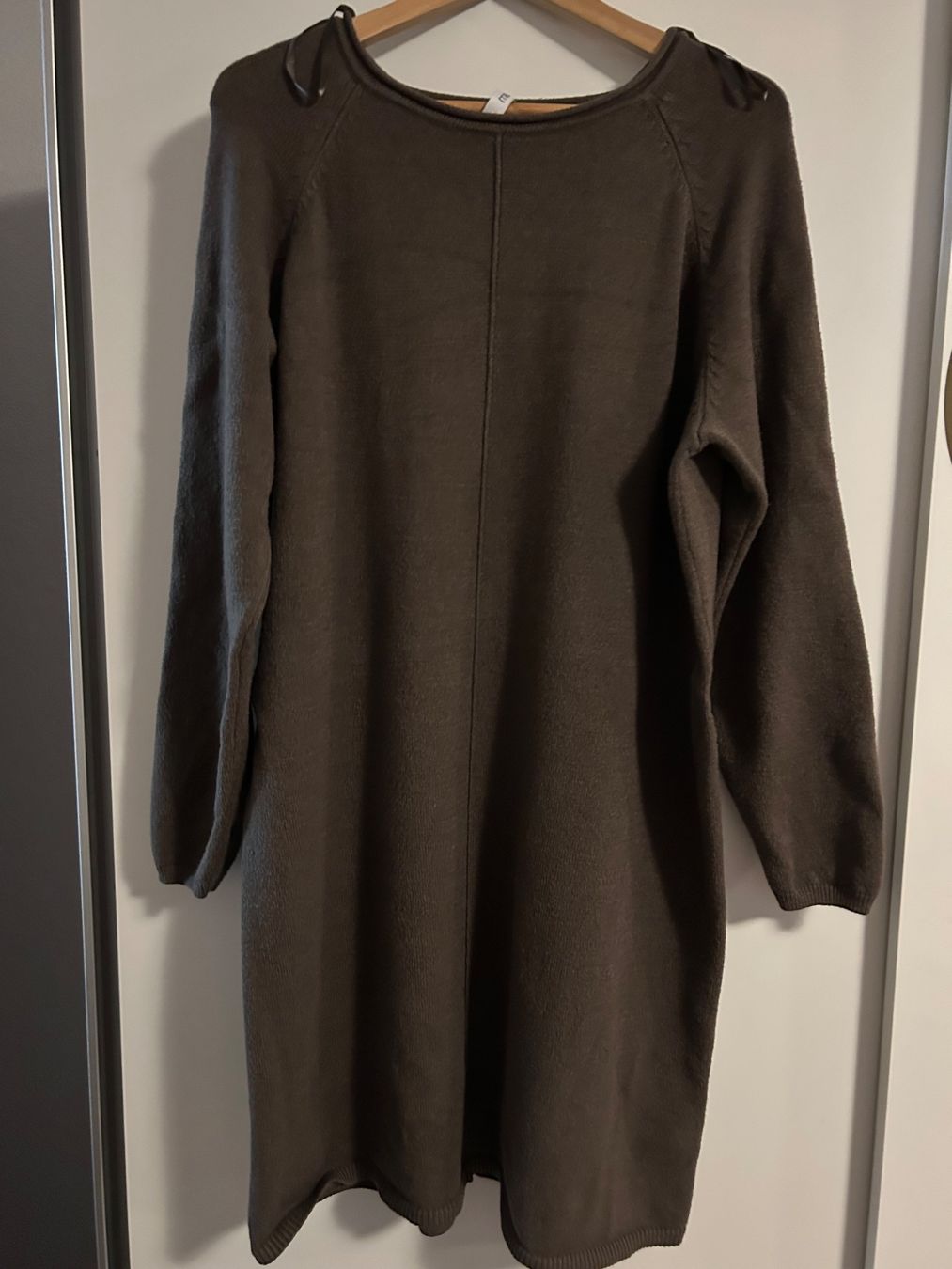 Vestiti: Damenkleid  Gr. 42/44 – Usato da Obergösgen venduto da Andre118