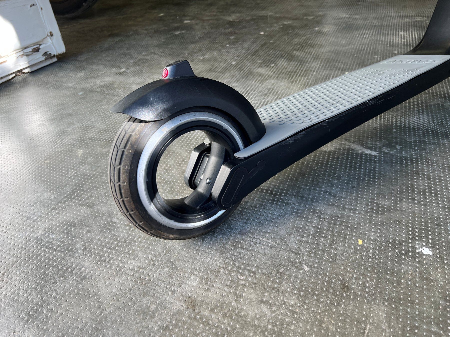 Scooters: Trottinette éléctrique sans batterie – Défectueux à Le Landeron par Pimsss 2