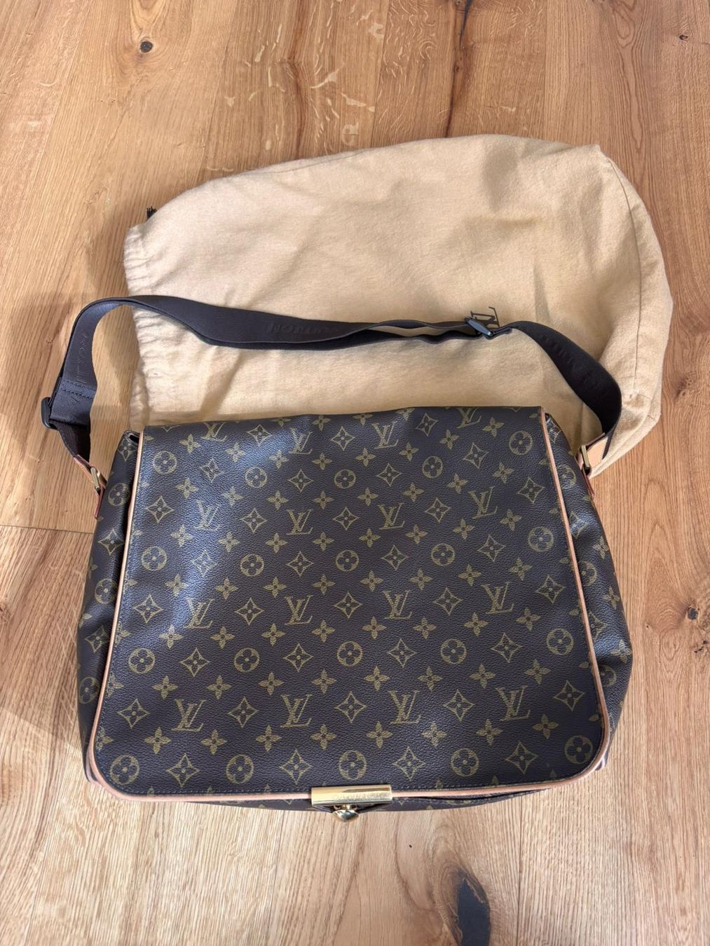 Borse: Sac Louis Vuitton marron authentique avec dustbag! – Usato da La Chaux-de-Fonds venduto da Kent_walker 7