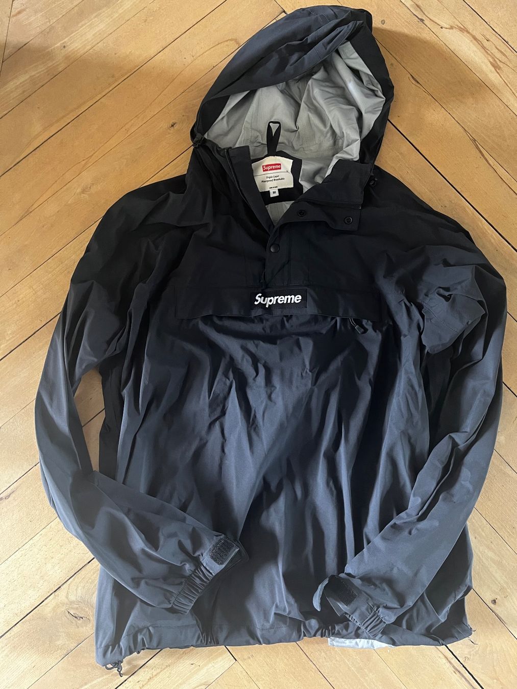 Supreme Giacche: Supreme Windbreaker – Usato da Zürich venduto da s.akeret