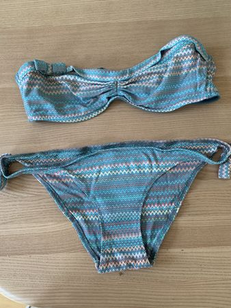 Bikini strapless top and briefs blue pattern