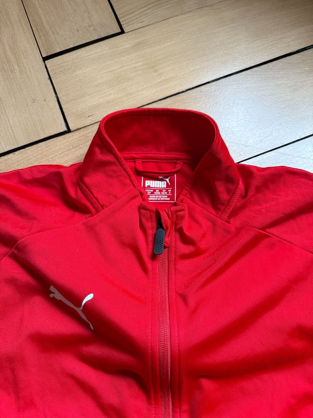 Puma Giacche: PUMA - Trainerjacke rot FC Rafzerfeld S – Usato da Zürich venduto da Diazaio 1