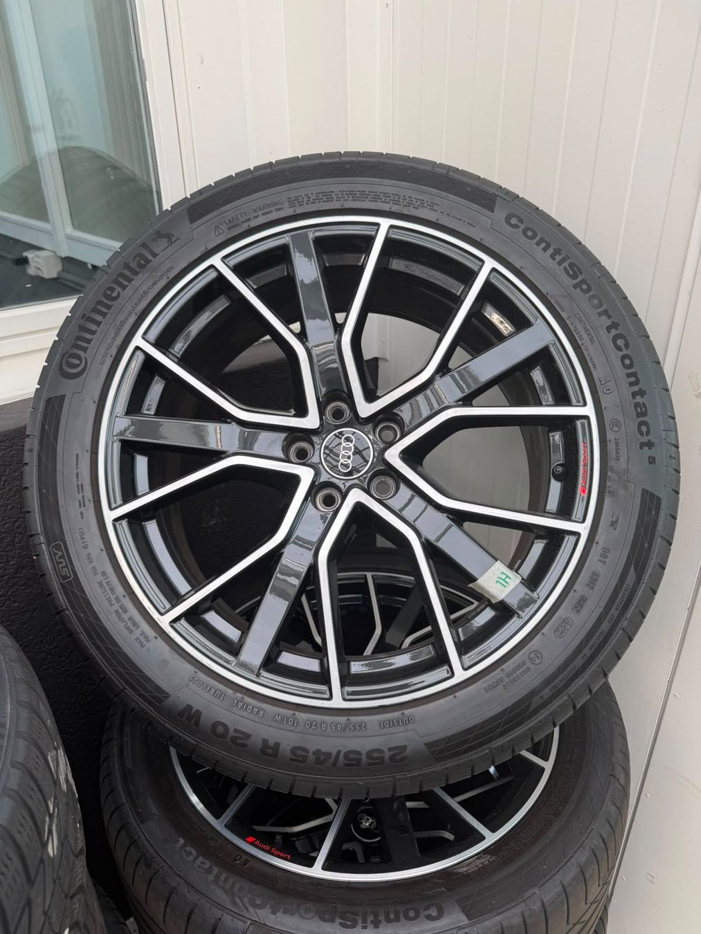 Audi Pneumatici & Ruote complete: Audi Q5 / SQ5 Originalräder – Usato da Root venduto da Kevin_Leandro