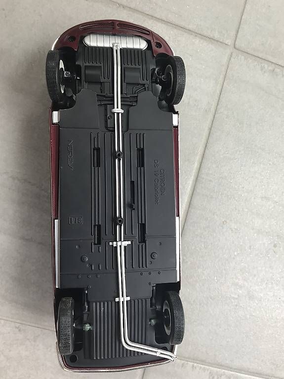 Citroën Modellini d'auto: Norev-Modellauto, Citroën DS 19 Cabriolet – Usato da Birsfelden venduto da Werderr 4