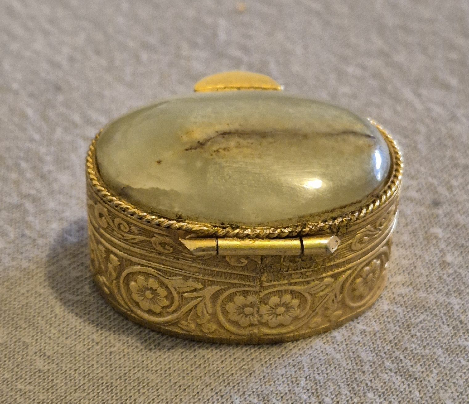 Barattoli: Ovale Vintage-Dose, mit Achat Stein – Usato da Zofingen venduto da Noellerbeller 1