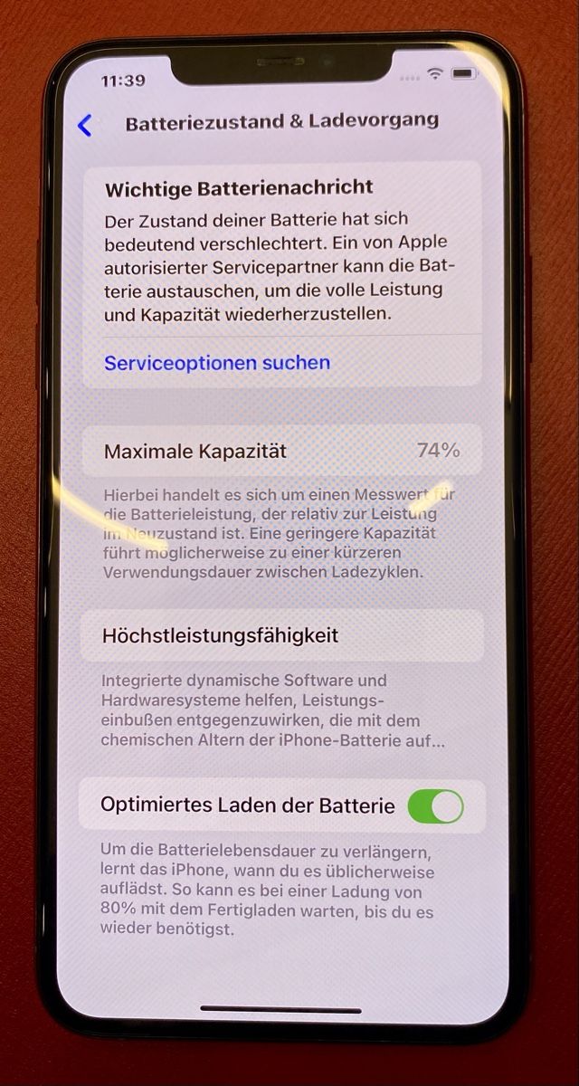 Apple Telefoni cellulari / Smartphones: iPhone 11 Pro Max 256 GB Gold – Usato da Wollerau venduto da Sondi22 3